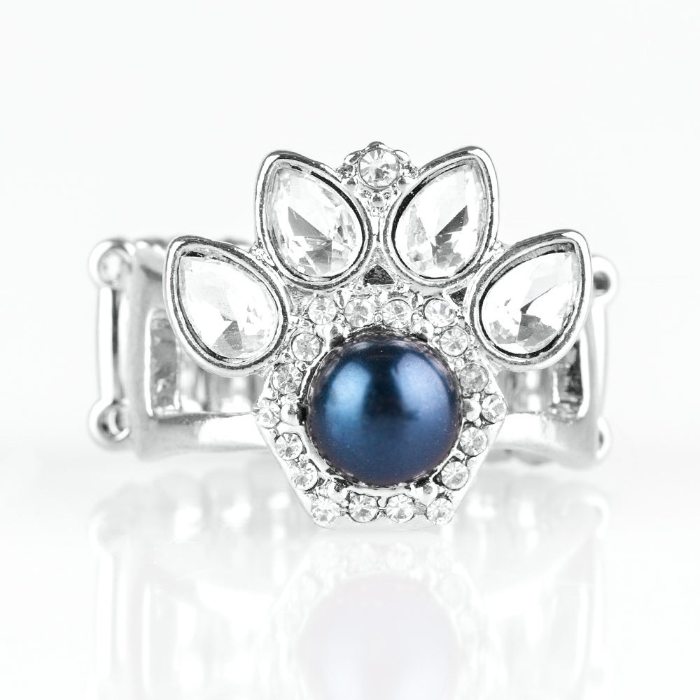 NWT PAPARAZZI Ring